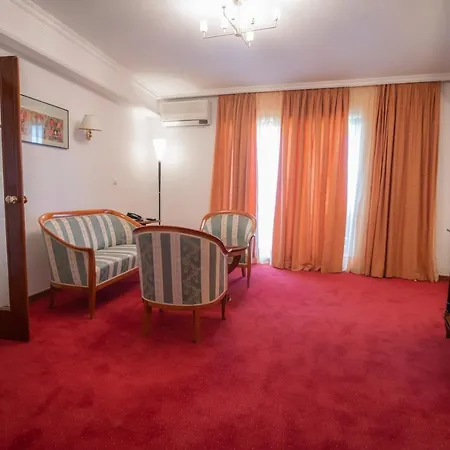 Bellevue - Metropol Hotel Łagadin