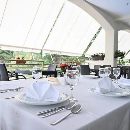 Bellevue - Metropol Hotel Łagadin